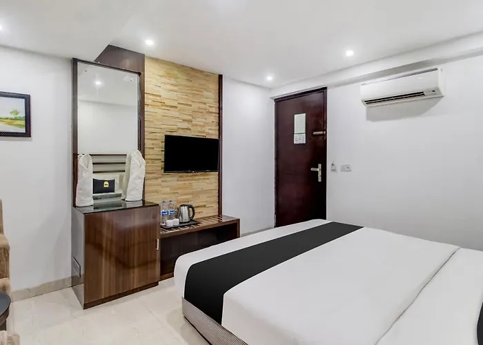 Townhouse Oak Hotel Mannat Goa