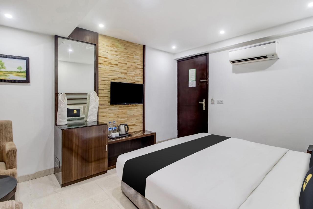 Townhouse Oak Mannat Goa 3*